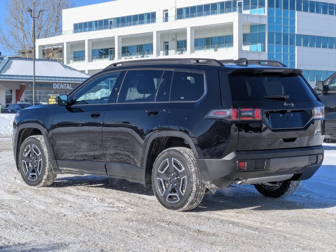 New 2026 Black Jeep Limited - - 4x4 - 1.6L Turbo Hybrid - Power Liftgate - Wireless Charging & More! image 6