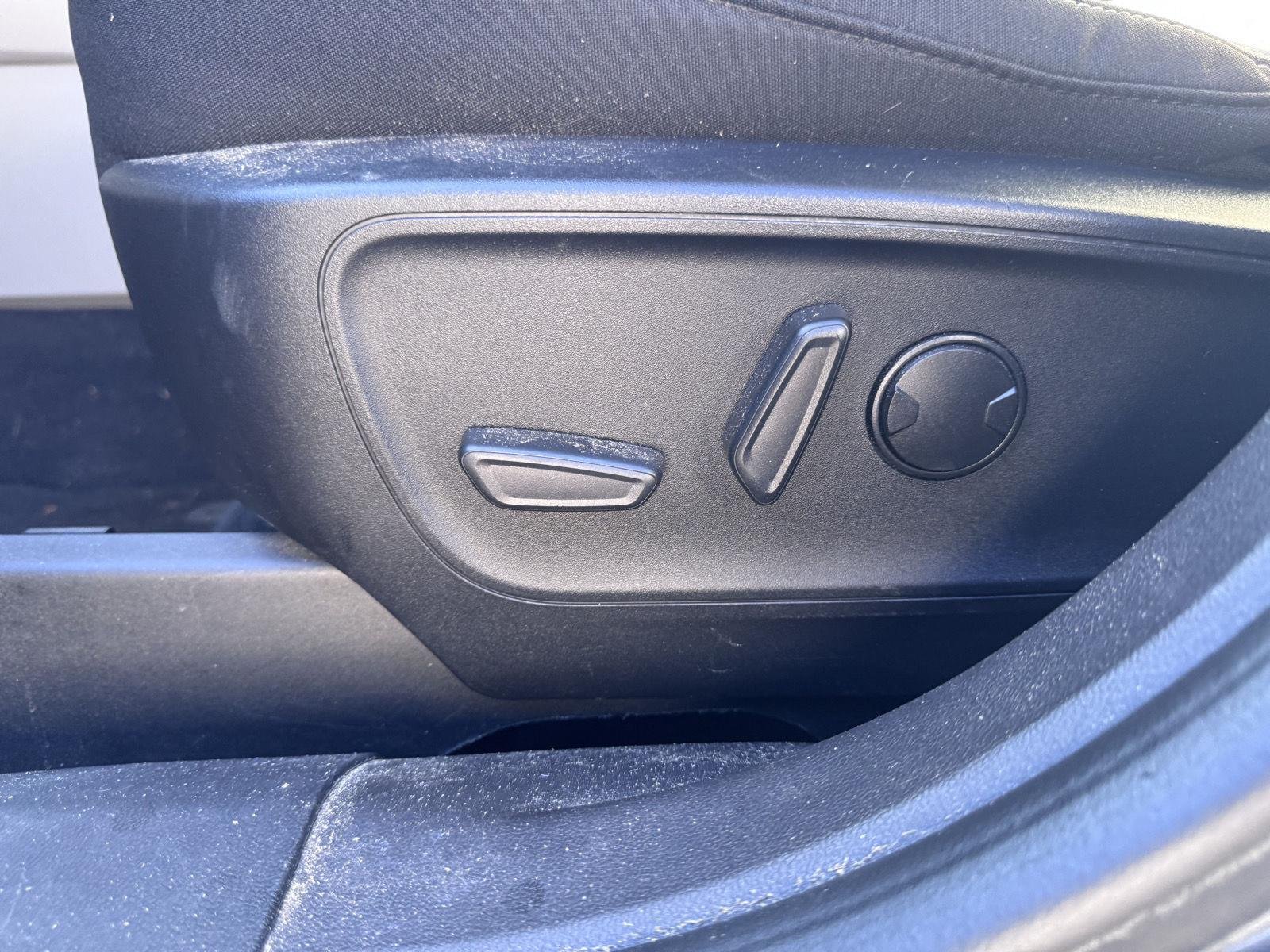 Used 2023 Carbonized Gray Ford Active image 13