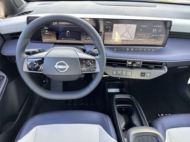 New 2026 Seabreeze Blue Pearl / Super Black Two-tone Nissan SV+ image 15