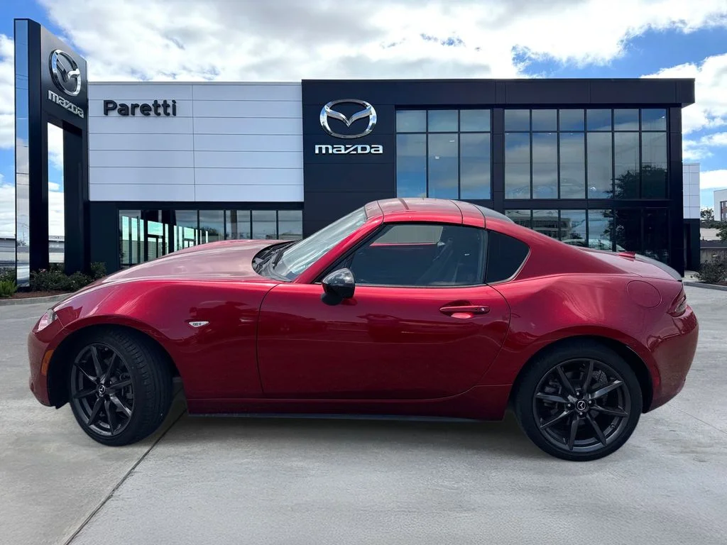 Used 2018 Red Mazda Club image 2