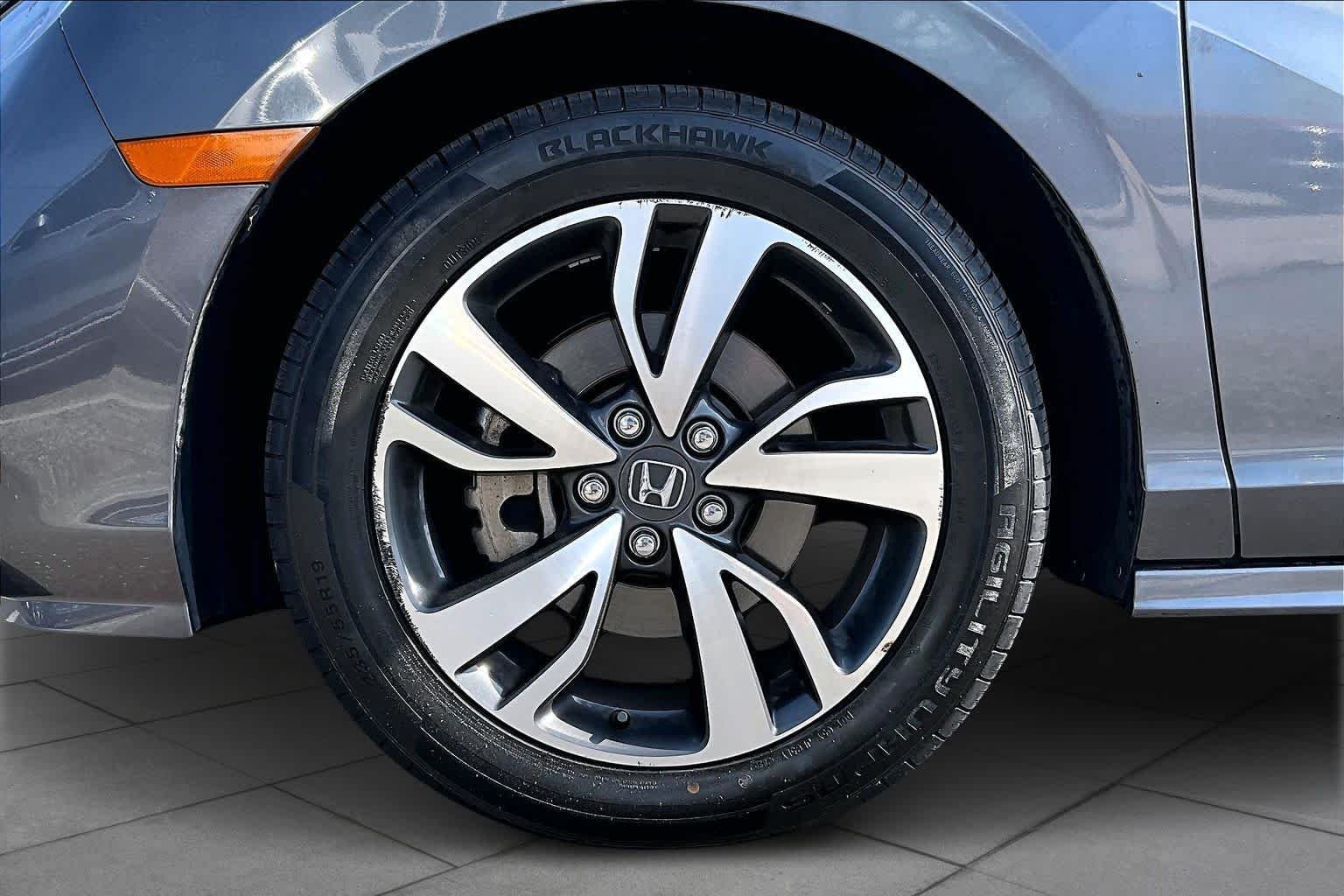 2024 Honda Odyssey Touring - Photo 11