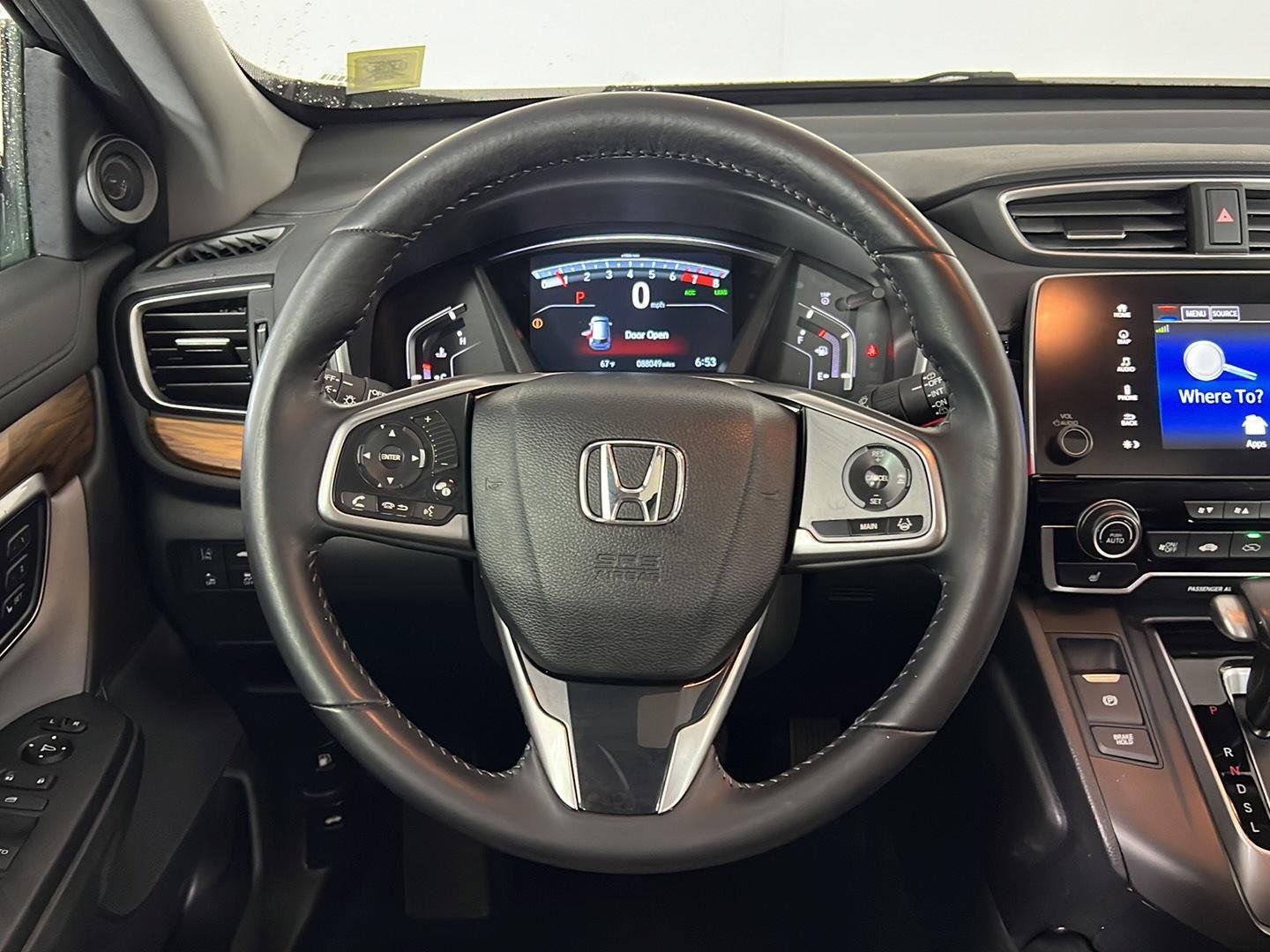 Used 2018 Modern Steel Metallic Honda Touring image 17