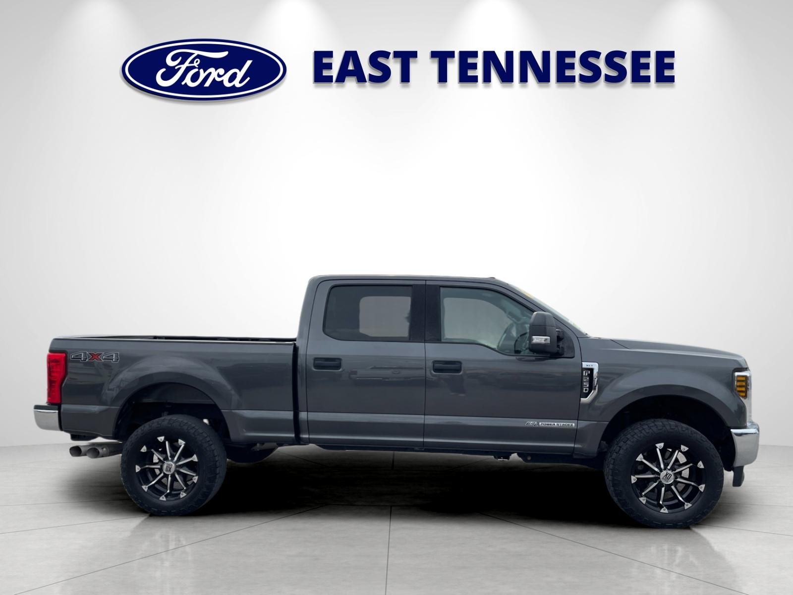 Used 2018 Magnetic Ford XLT image 2