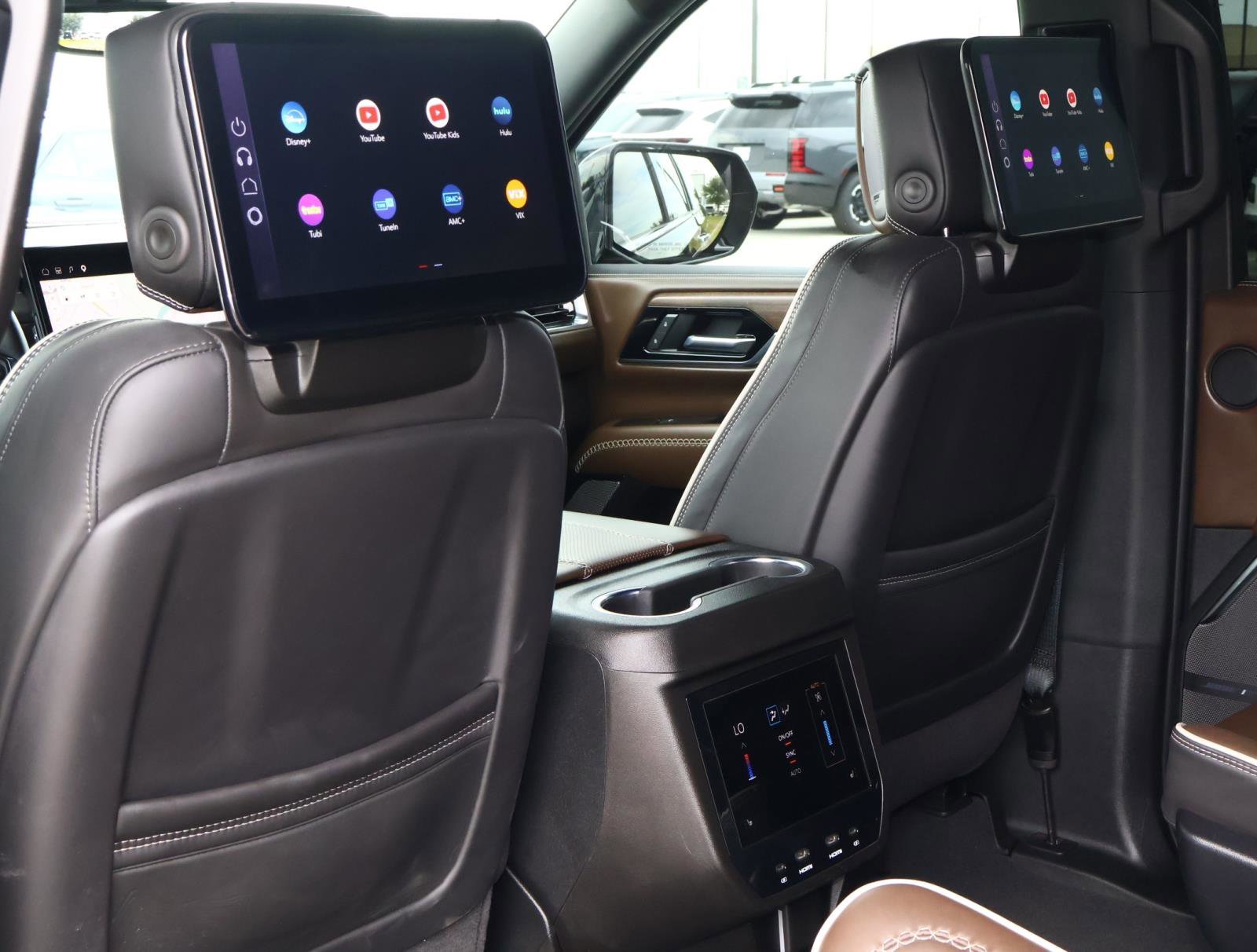 2025 GMC Yukon XL Denali Ultimate - Photo 16