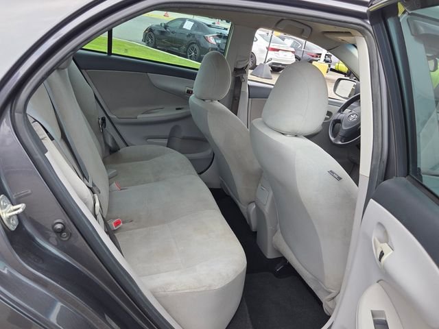 Used 2013 Gray Toyota L image 14