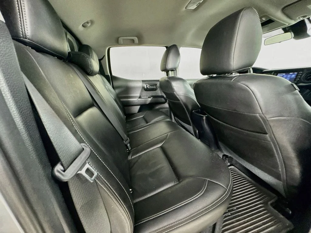 Used 2022 Silver Toyota SR image 29