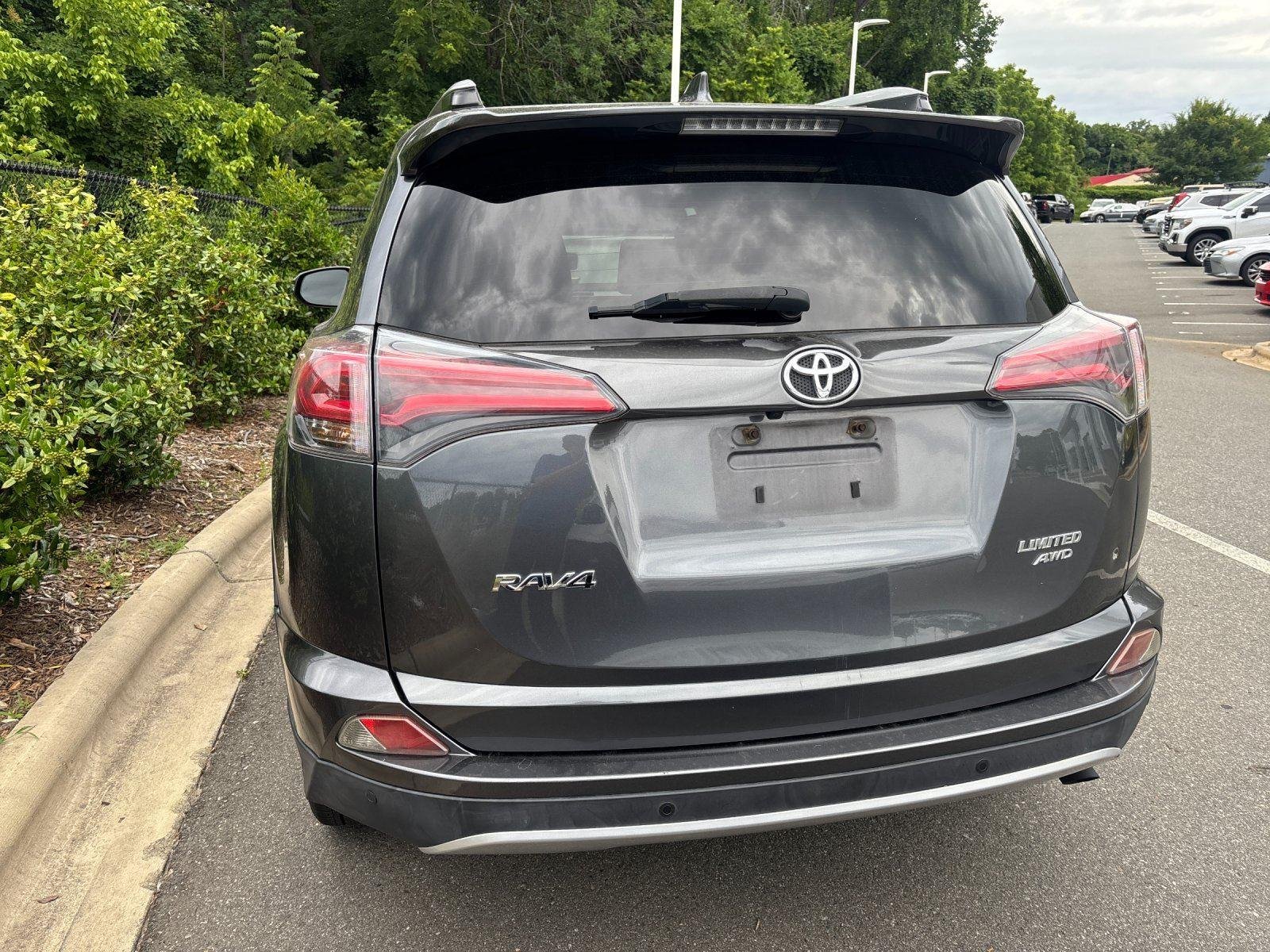 Used 2016 Magnetic Gray Metallic Toyota Limited image 4