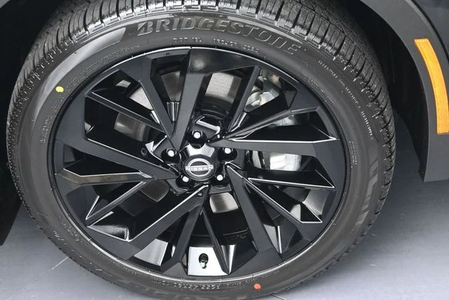 New 2026 Black Nissan Platinum image 37