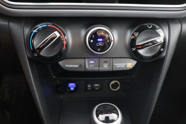 Used 2020 Orange Hyundai SEL image 15
