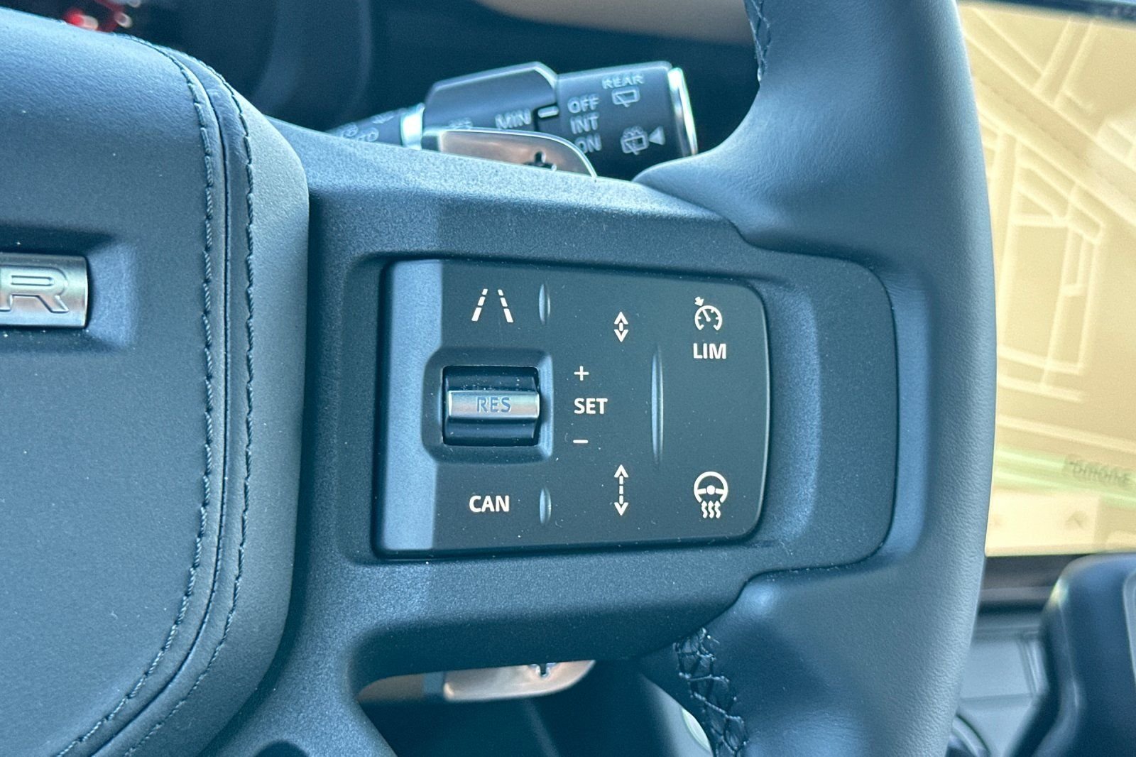 2026 Land Rover Defender V8 - Photo 30