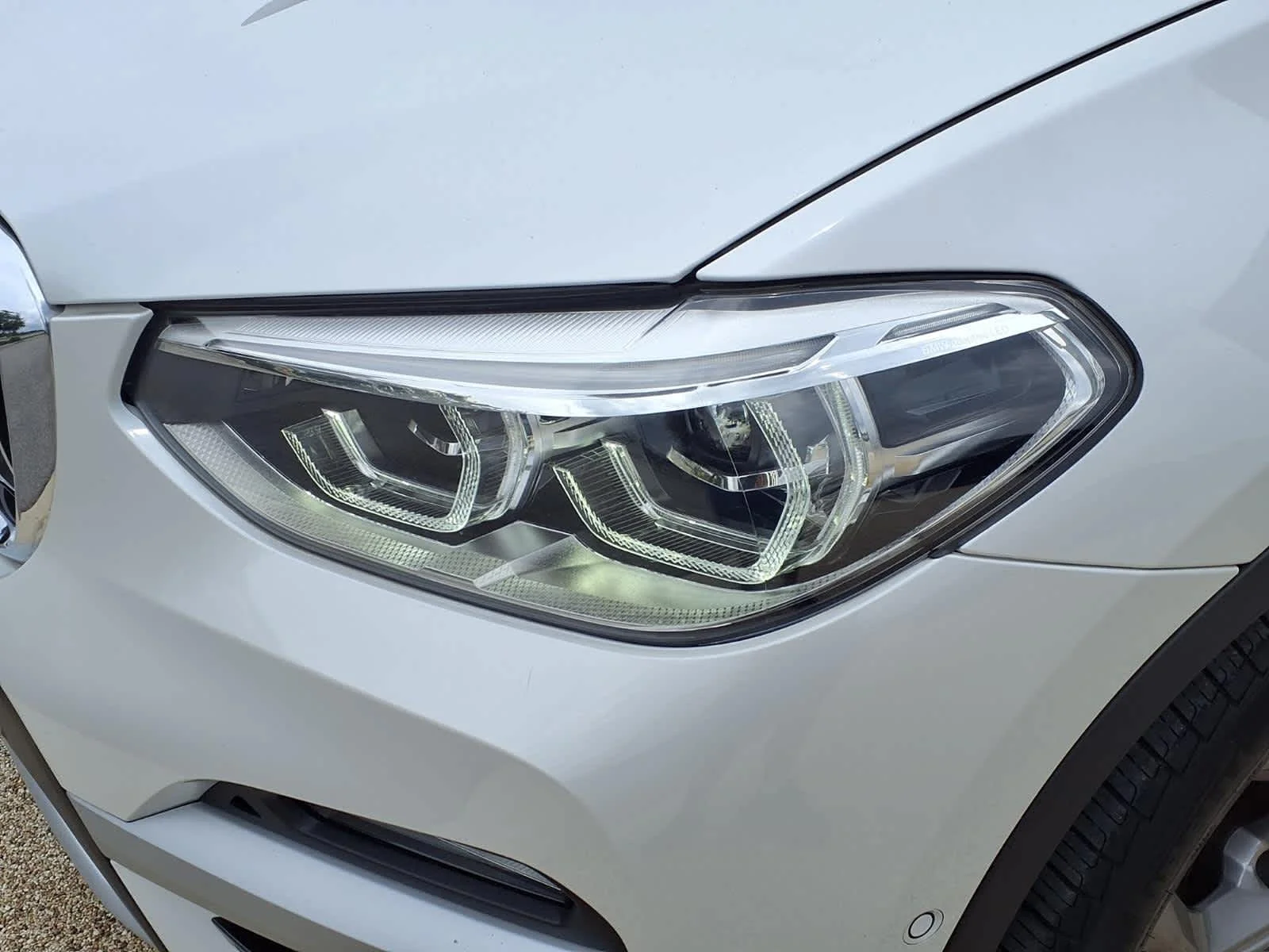 Used 2020 Mineral White Metallic BMW sDrive30i image 9