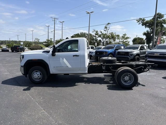 New 2026 Summit White GMC Pro image 7
