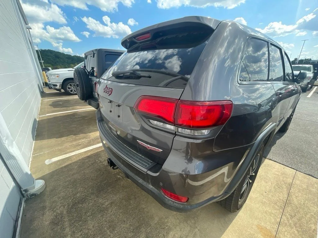 Used 2021 Gray Jeep Trailhawk image 11