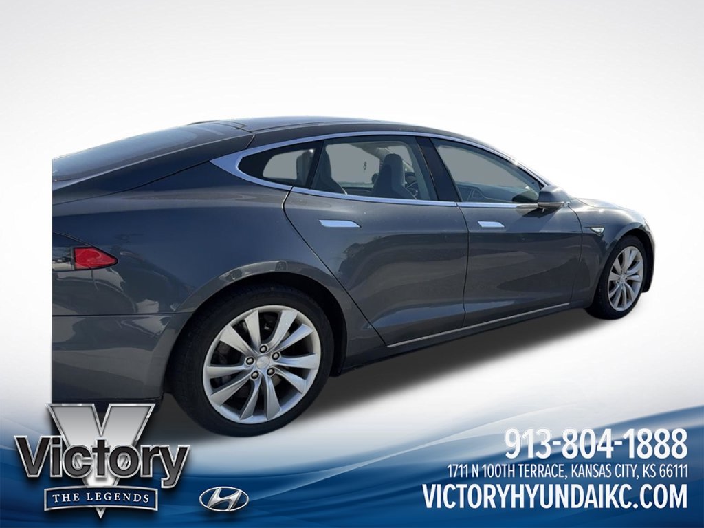 Used 2014  Tesla Base image 5