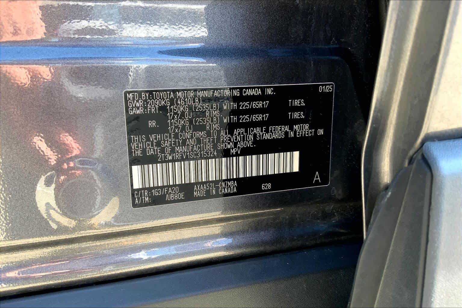 Used 2025 Magnetic Gray Metallic Toyota XLE image 33