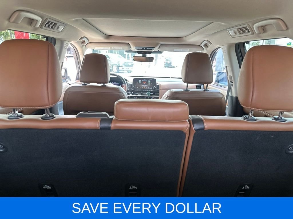Used 2023 Silver Nissan Platinum image 19