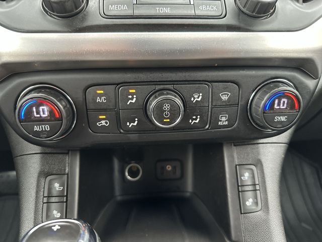 Used 2018 Red GMC SLE-2 image 19