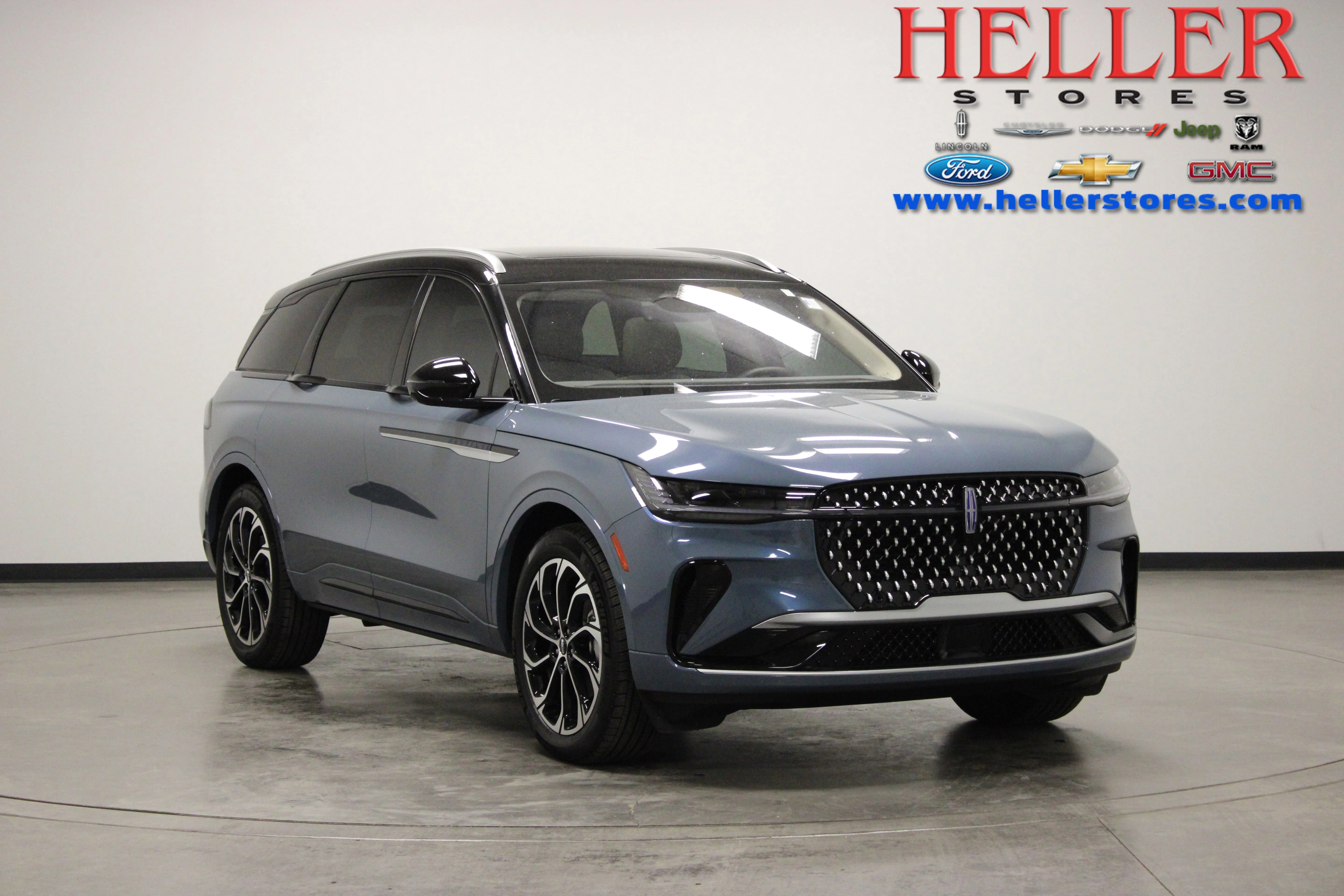 2025 Lincoln Nautilus Reserve AWD's photo