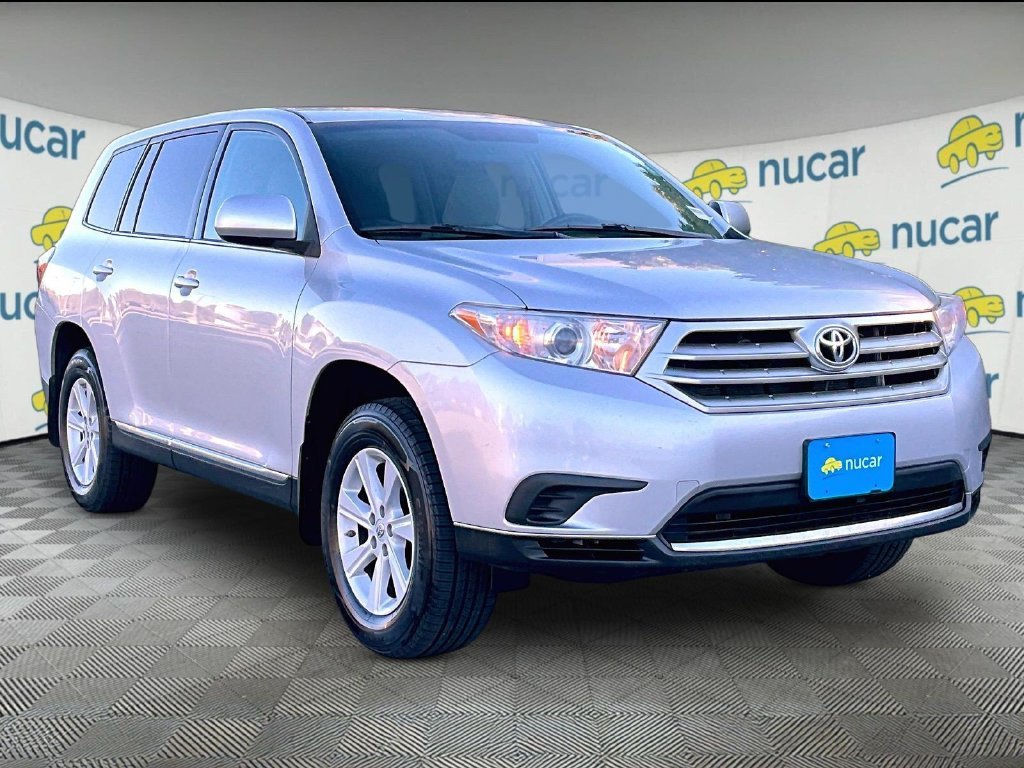 Used 2013 Silver Toyota Base image 1