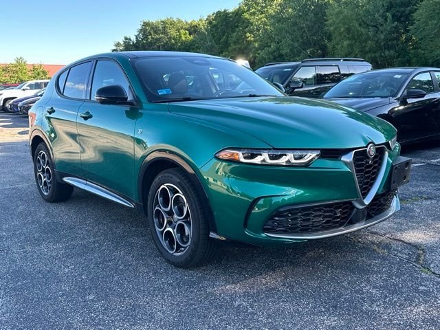 Used 2024 Green Alfa Romeo Ti image 1