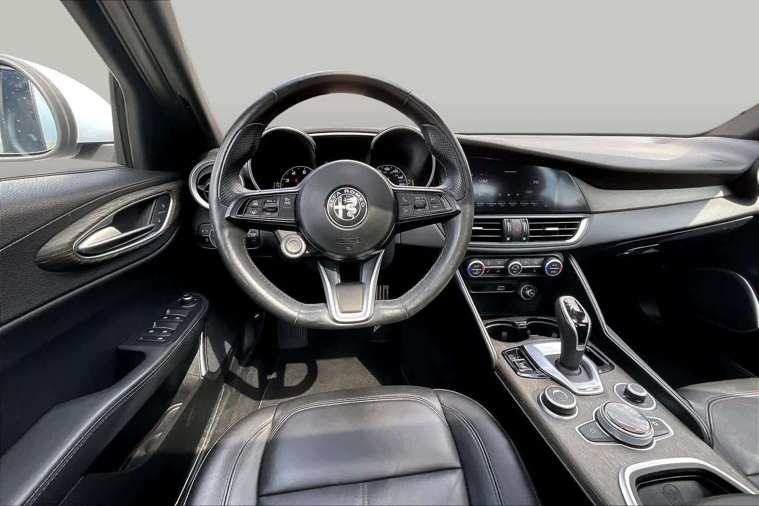 Used 2023 Moonlight Gray Metallic Alfa Romeo Ti image 6
