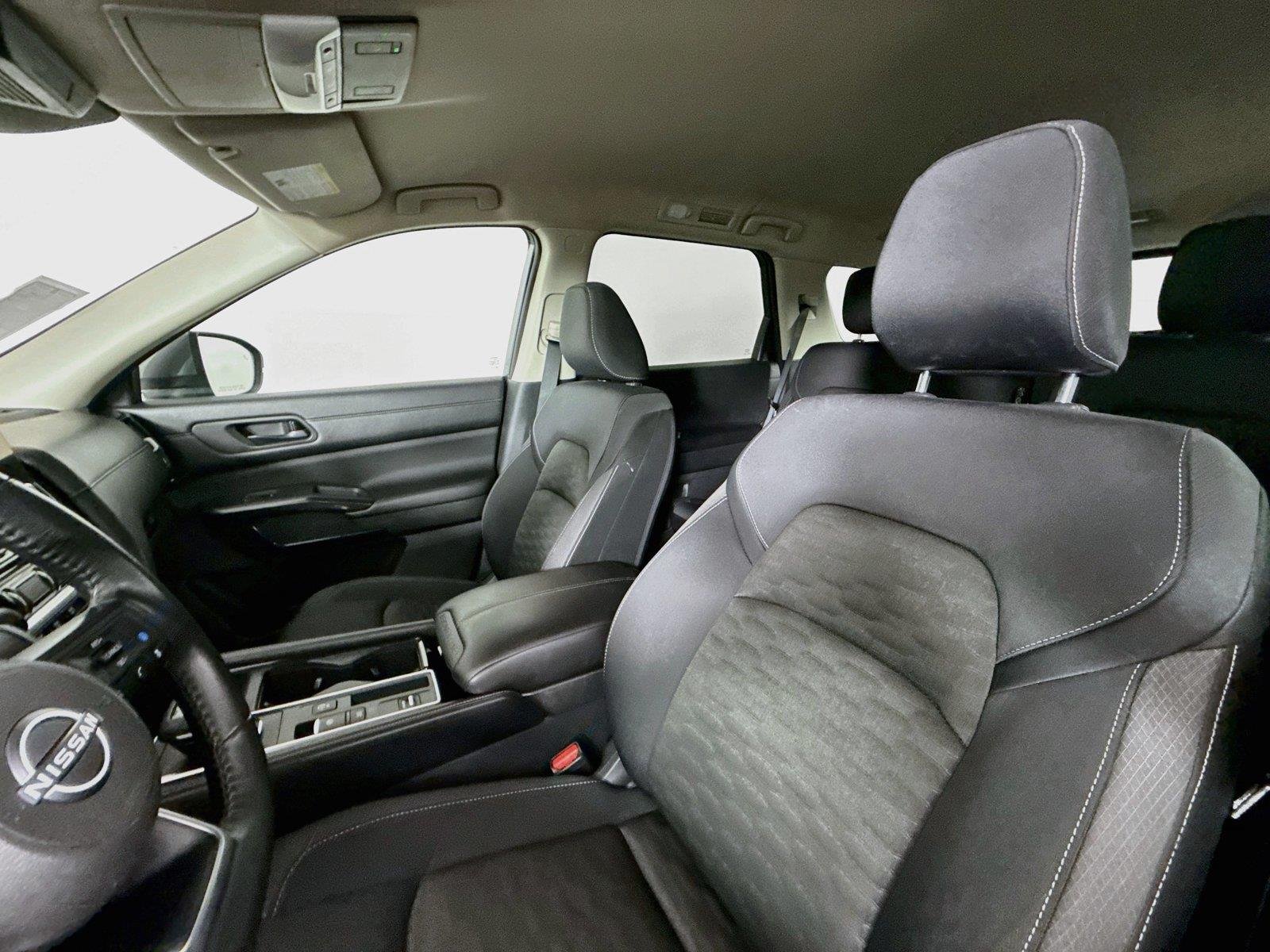 Used 2024 Gun Metallic Nissan SV image 3