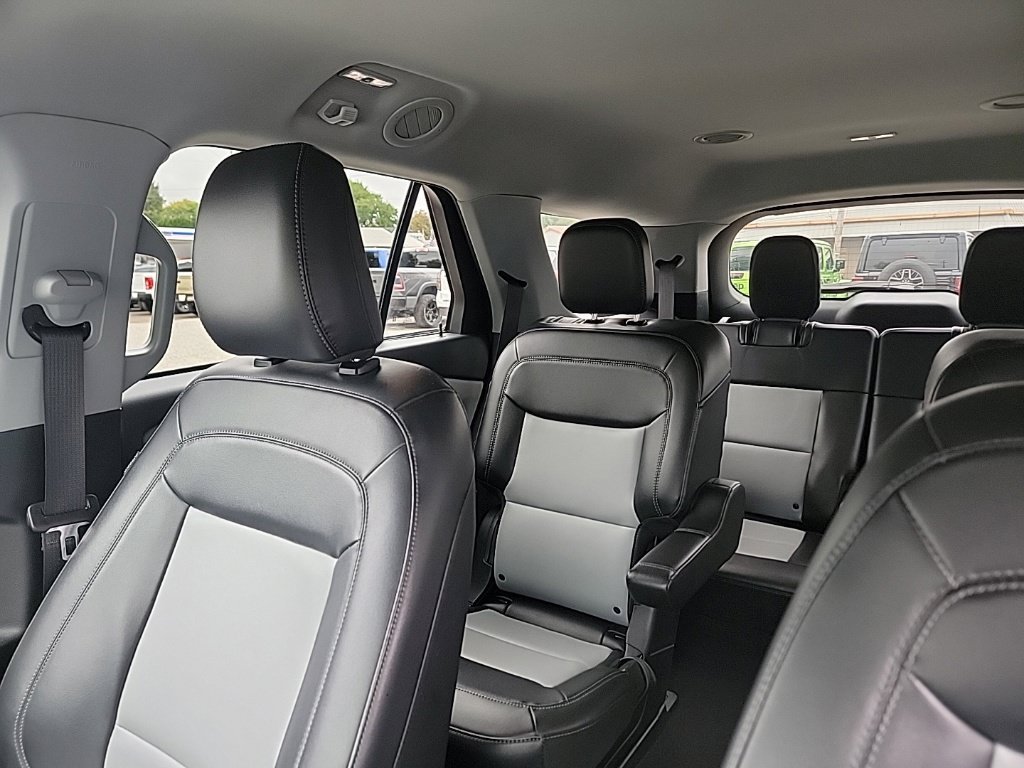 Used 2024 Gray Ford XLT image 36