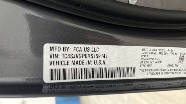 Used 2024 Baltic Gray Metallic Clearcoat Jeep Series III image 32