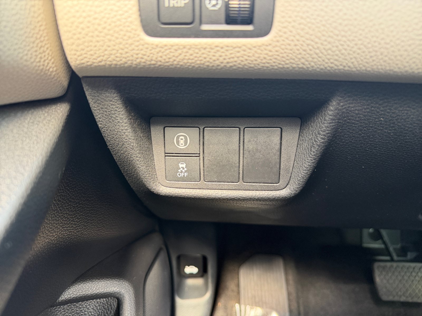 2018 Honda Accord LX - Photo 17