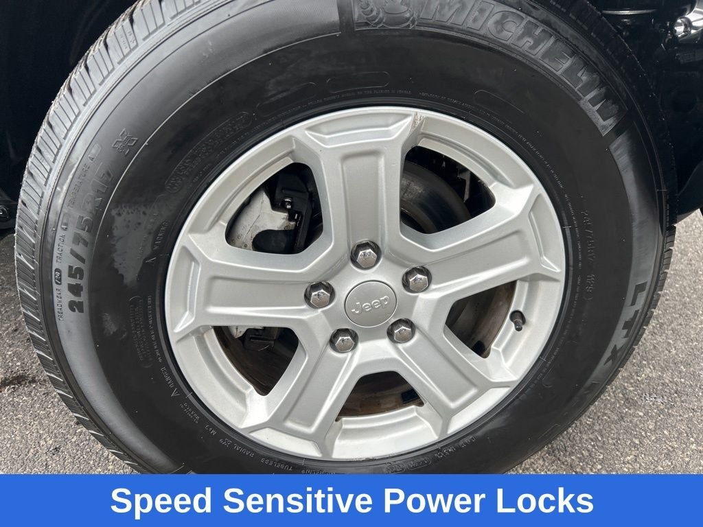 Used 2018 Black Jeep Unlimited Sport S image 11