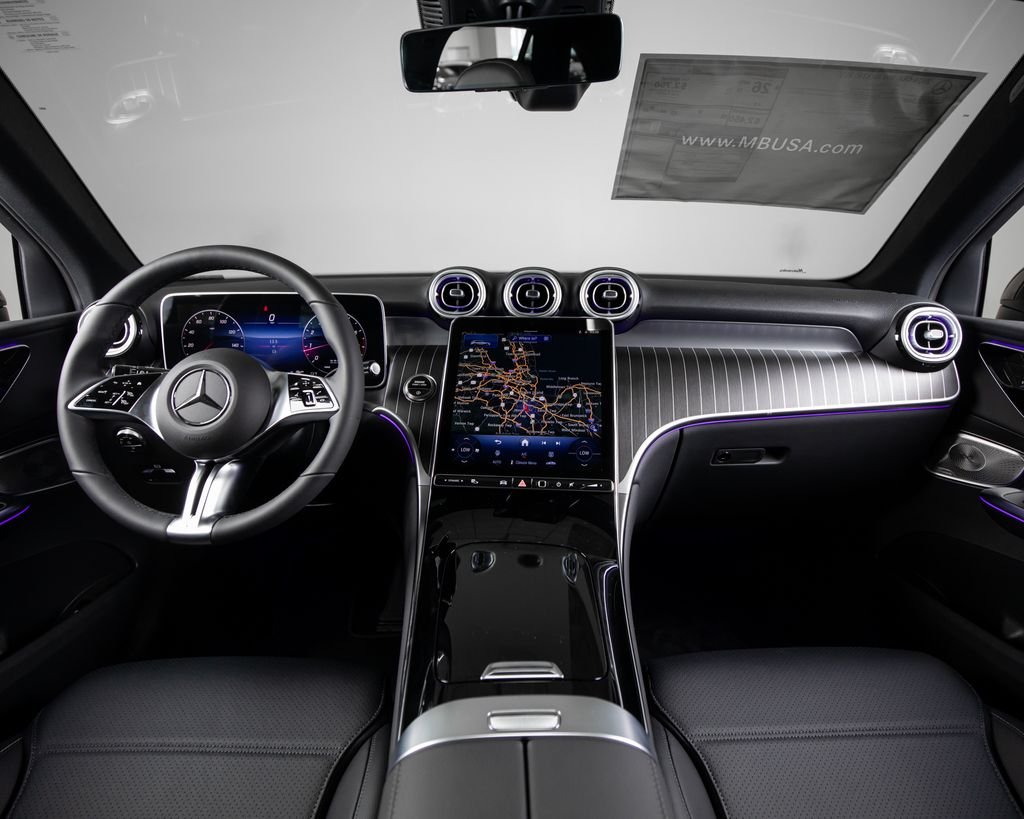 New 2025 Graphite Grey Metallic Mercedes-Benz GLC 300 image 7