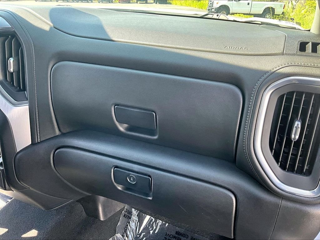 Used 2021 White GMC Elevation image 13