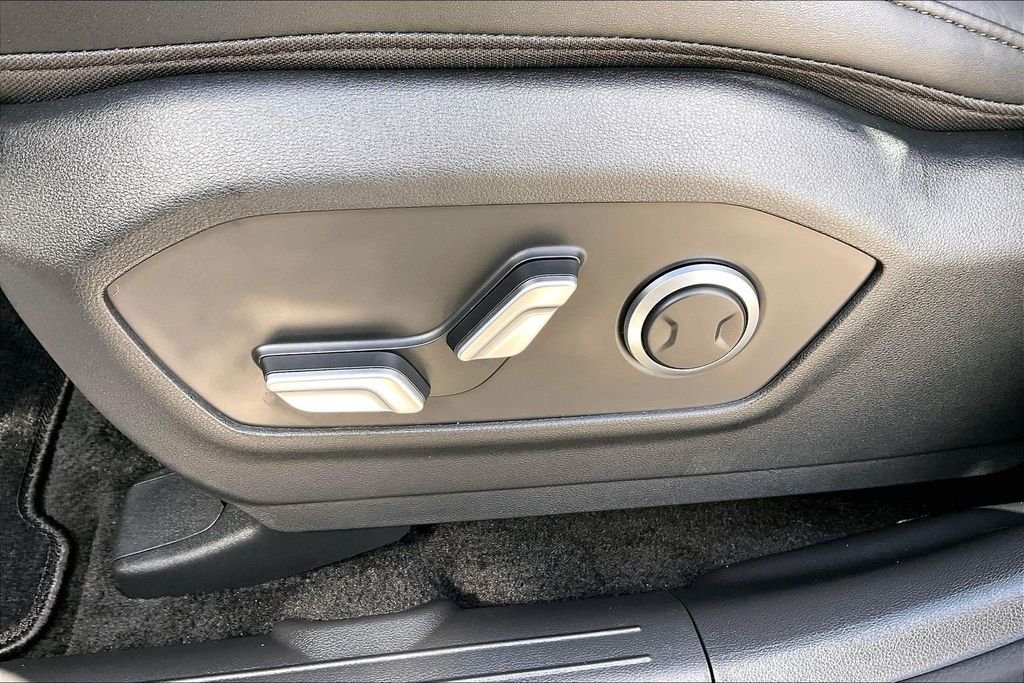 Used 2025 Hampton Gray Hyundai XRT image 26