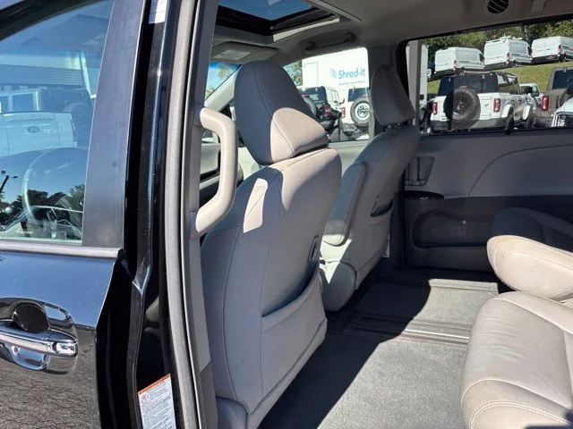 Used 2015 Black Toyota XLE image 24