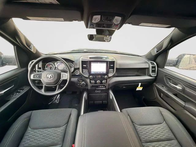New 2026 Diamond Black Crystal Pearlcoat RAM Express image 16