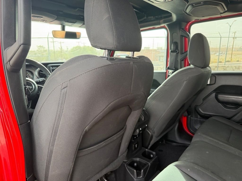 Used 2023 Red Jeep Sport S image 19