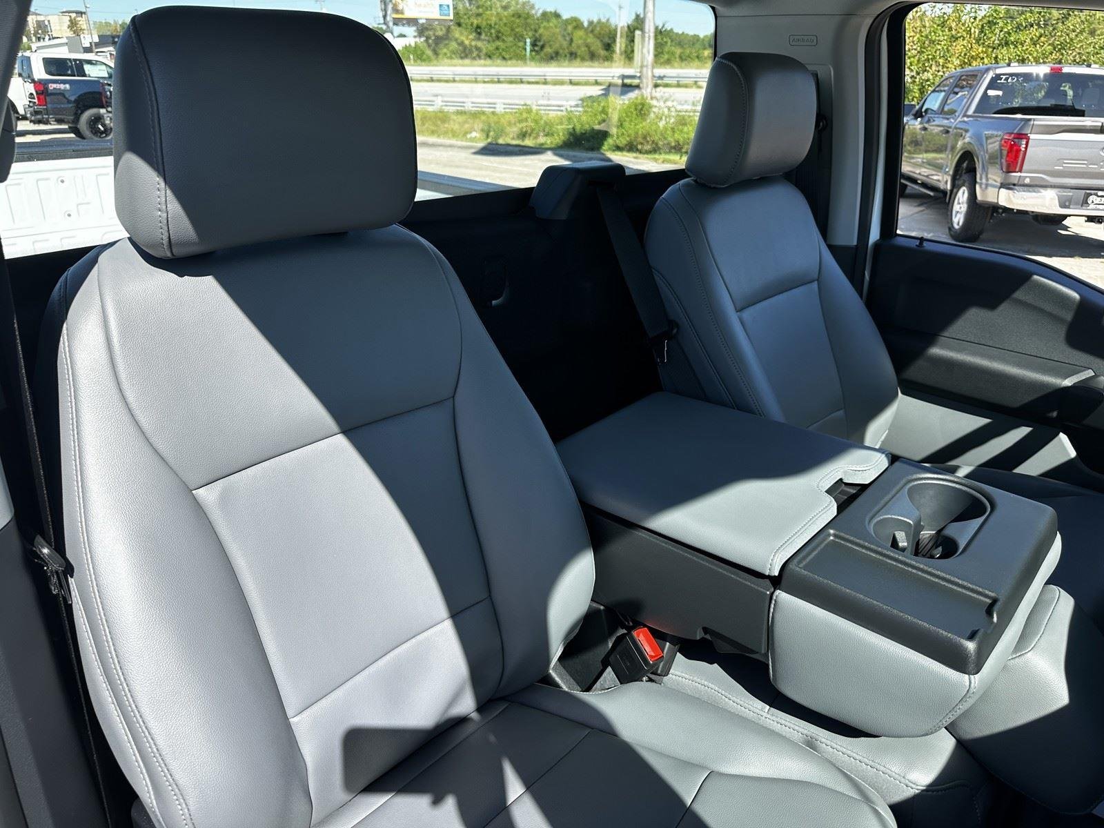 2025 Ford F-350 Super Duty XL - Photo 13