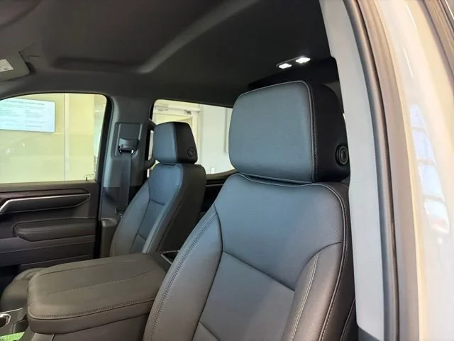 2026 GMC Sierra 1500 SLT - Photo 15