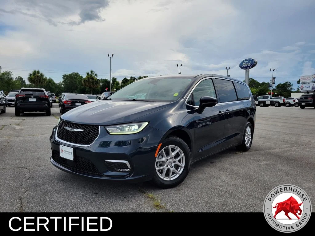 Used 2023 Blue Chrysler Touring L image 1