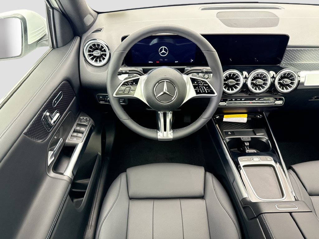 New 2026 Polar White Mercedes-Benz GLB 250 image 11