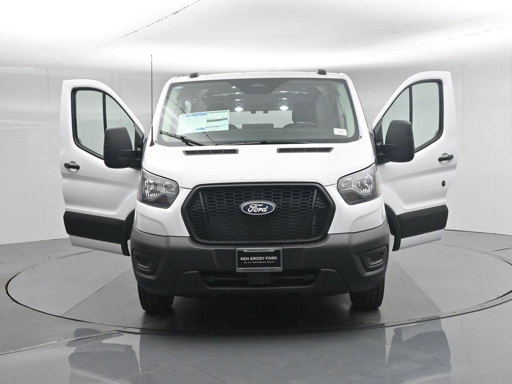 New 2026 Oxford White Ford Base image 29