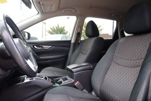 Used 2018 Magnetic Black Nissan SV image 17