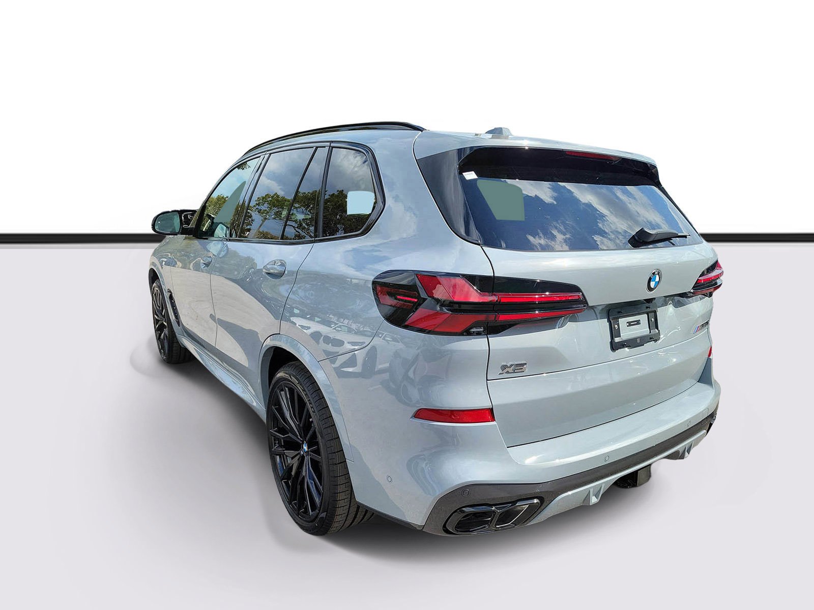 New 2026 Brooklyn Grey Metallic BMW M60i image 3
