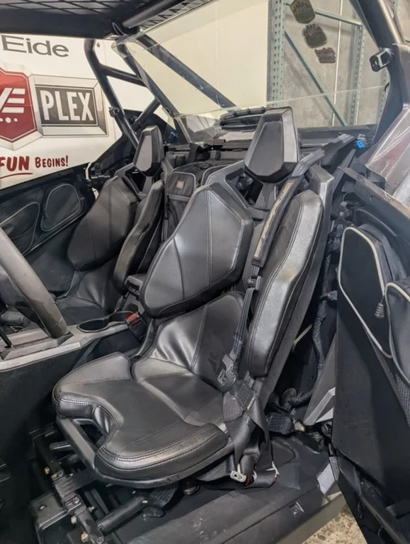 Used 2023 BLACK Polaris Ultimate image 6