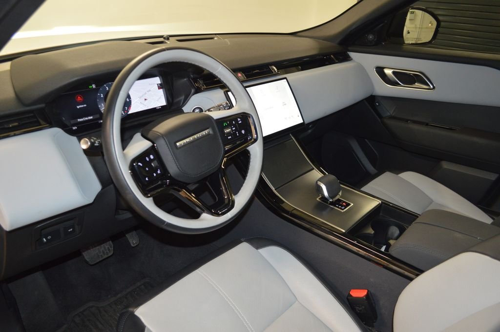 Used 2026 Fuji White Land Rover S image 15