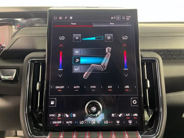 2025 GMC Yukon AT4 Ultimate - Photo 23