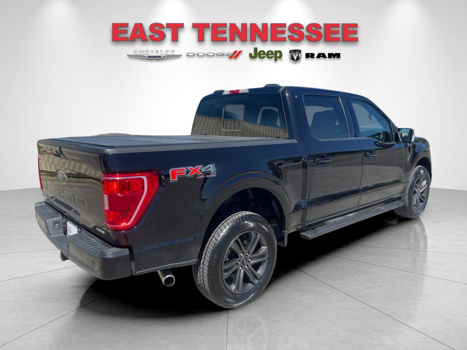 Used 2022 Black Ford XLT image 3