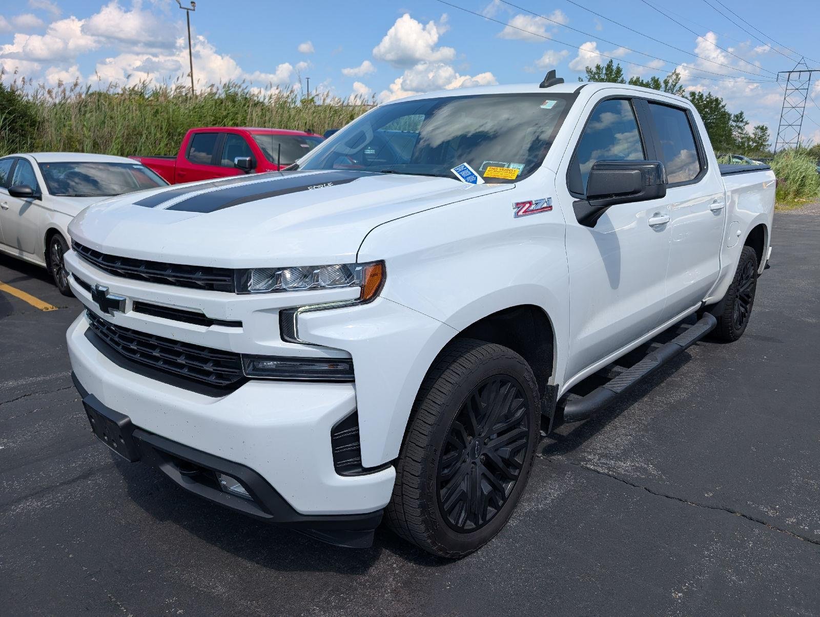 Used 2022 Summit White Chevrolet RST image 4