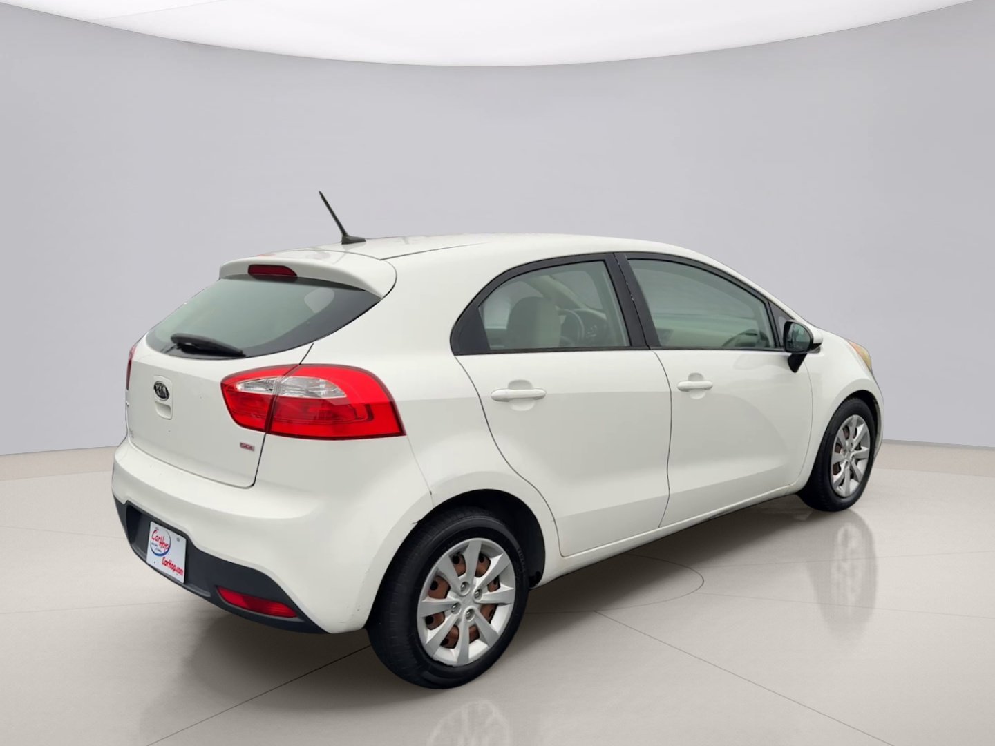 Used 2012 White Kia EX image 5