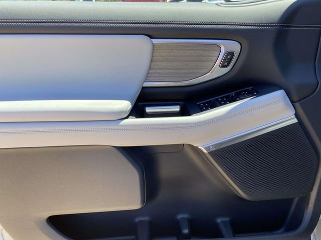 New 2026 Glacier Gray Metallic Tri-Coat Ford Platinum image 16
